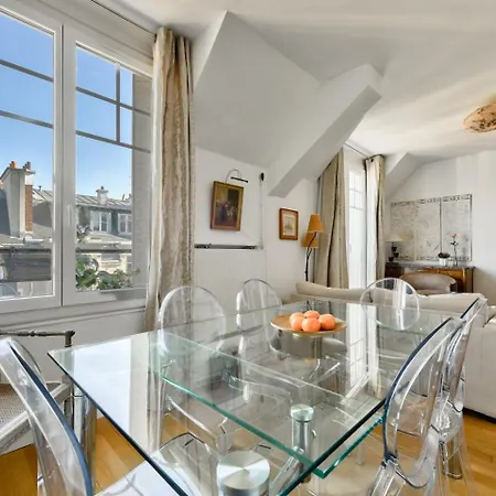 Appartamento Stunning Parisian 1br Flat Near The Eiffel Tower